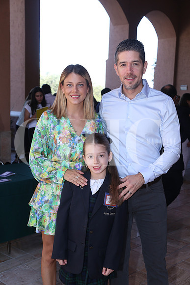 Natalia Campuzano, Juliana Zuazua y Juan Carlos Zuazua 1