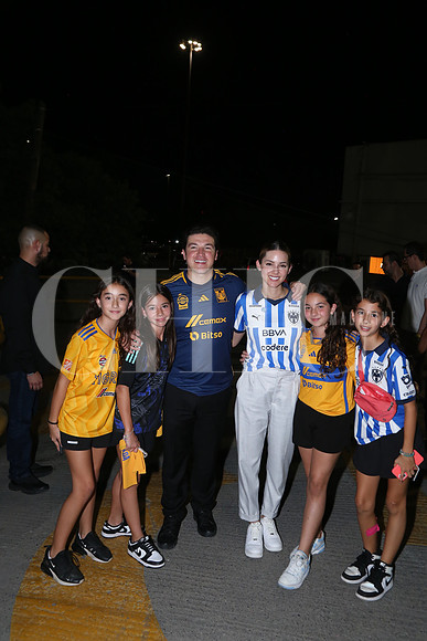 Isabela Franyti, Loreta Garza, Samuel García, Mariana Rodríguez, Andrea Naya y Alexadra Cerbello 0