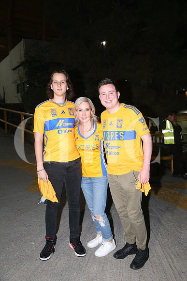Iván Tamez, Yolanda Cavazos de Tamez y Alán Tamez 1
