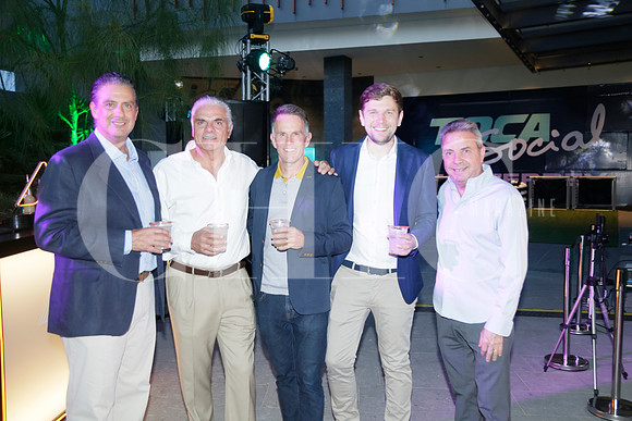 Guido Benassíni, Juan Carlos Asís, Eddie Lewis, Alex Harman y Javier Molinar