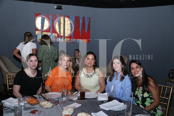 Martha Cavazos, Roberta Barrera, Alicia de Muzquiz, Mónica Martínez y Mayer Valdéz 0