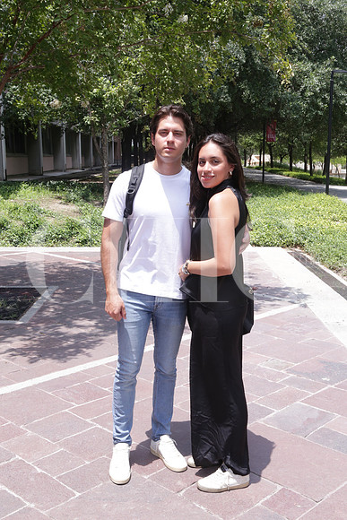 Marcos Solis y Mia Solis 1