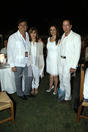 Hernán Zambrano, Cecilia Reyes de Zambrano, Elena Suárez y Guillermo Guzmán