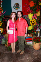 Bertha de Garza y Rafael Garzaa