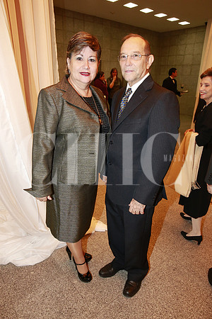 Yolanda S. de Villarreal y Jesús Villarreal