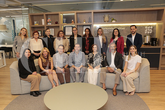 Nelly Palacios, Angelica Elizondo, Alejandra Reina, Paola Pineda, Ana Nora Peters, Maricela Gzz, Laura Tamez, Cecilia Caballero, Nestor Guerrero, Guillermina Perales, Marcela Ayala, Adrian Hdz, Fede,