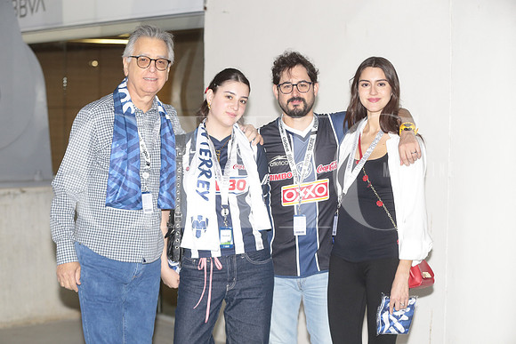 Enrique Martinez, Enrique Martinez, Raquel Martinez y Rene Baca 5