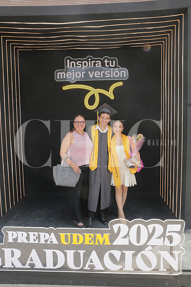 Imelda Lopez, Miguel Moctezuma Lopez y Valeria Balderas 1