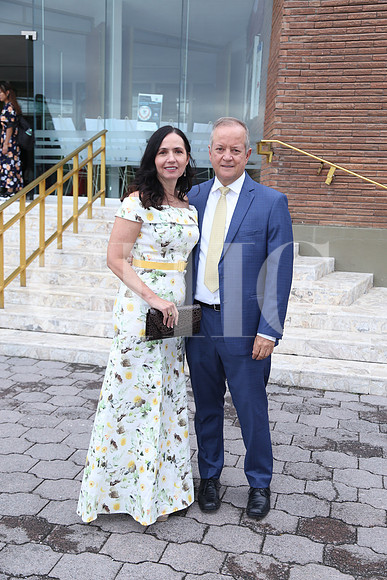 Mayela Benitez de Benavide y Eugenio Benavides