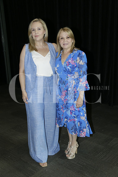 Gaby Valdés y Cristy Valdés de Garza (2)