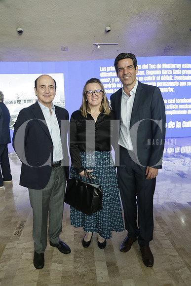 Raymundo Yutani, Sara Robles y Juan Carlos Guillermetti.