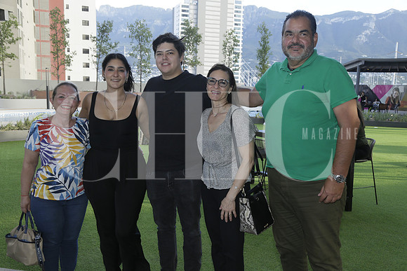 Nancy Martínez, Daniela Salastorrea, Eduardo Adame, Elvia Ornelas y Jorge Luis Salastorrea