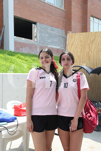 Stepanie Sempere y Nicole Franco 0