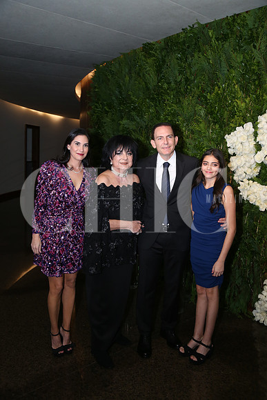 Cristina González de Assad, Emely Canavati de  Assad, Daniel Assad y Cristina Assad 1