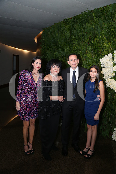Cristina González de Assad, Emely Canavati de  Assad, Daniel Assad y Cristina Assad 2