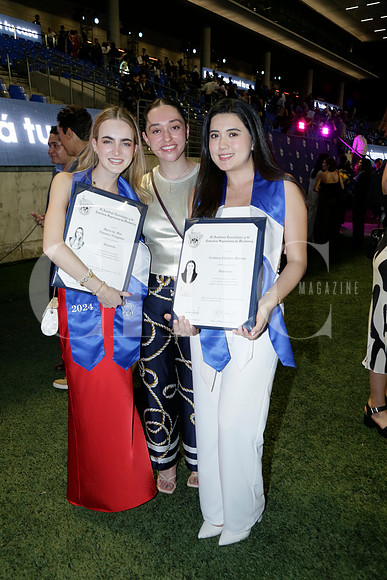 María del Mar Vásconez, Sofia Moreno y Cristina Chibana (4)