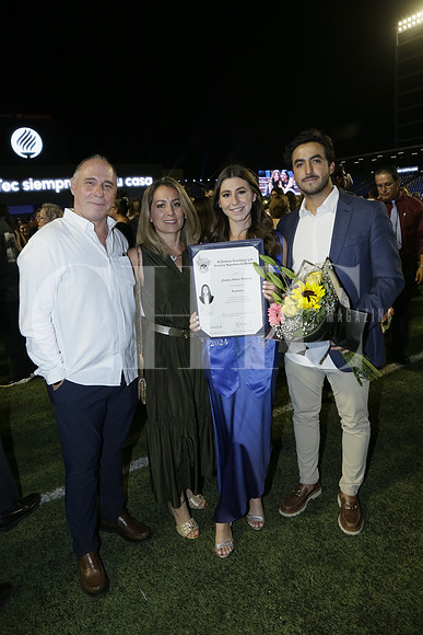 José Antonio Gómez, Susana Tiburcio, Natalia Gómez y César Morfin (2)