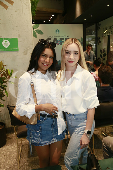 Angela Martínez y Salma Lozano (2)