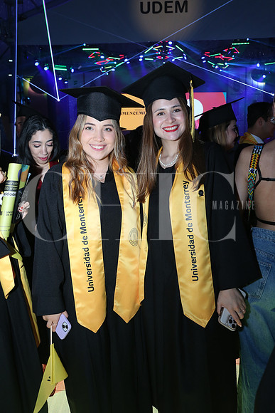 Angela  Vega y Daniela Chapa 1