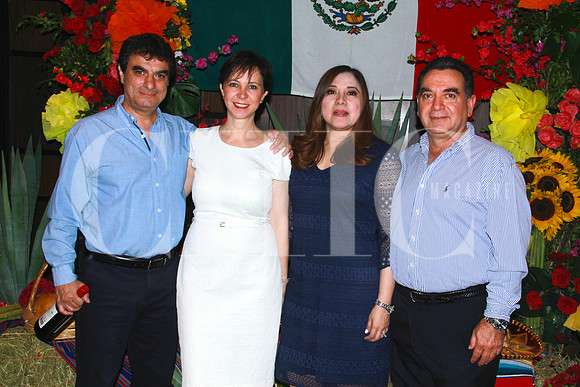Roberto Delgango, Victoria Rangel de Delgado, Edna Tijerina y Luis Rodríguez