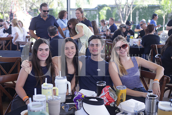 Valeria Colyer, Luisa Guardado, Federico Colyer y Vivian Colyer 0