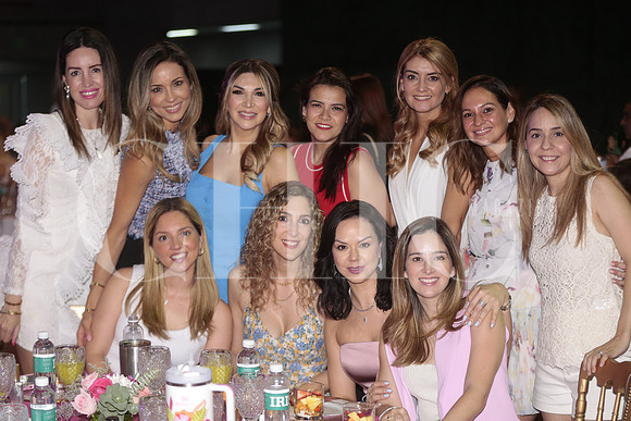 Alicia Compean, Adriana Franco, Antonella Michelena, Gina Gonzalez, Carmina Vela, Laura Vera, Adriana Alvarez, Alejandra de la Fuente, Priscila Cantu, Jessica Cedillo y Bety Ramírez 5