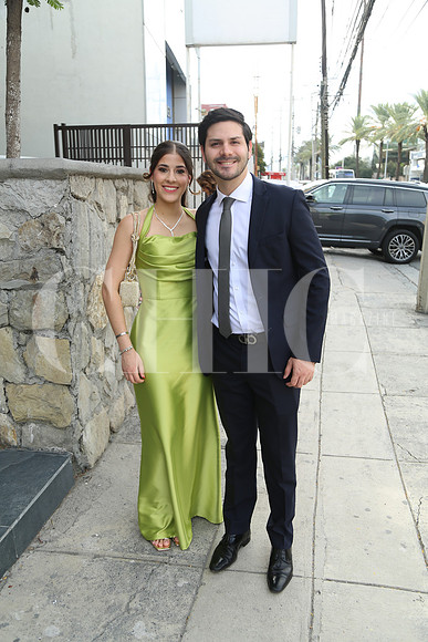 Laura Garza y Estefan Pro 1