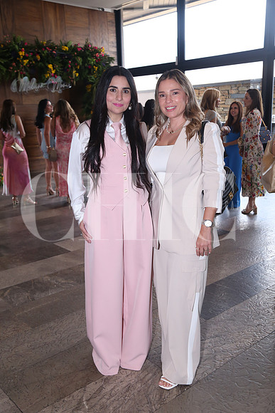 Paty de Cordero y Laura Lozano 1