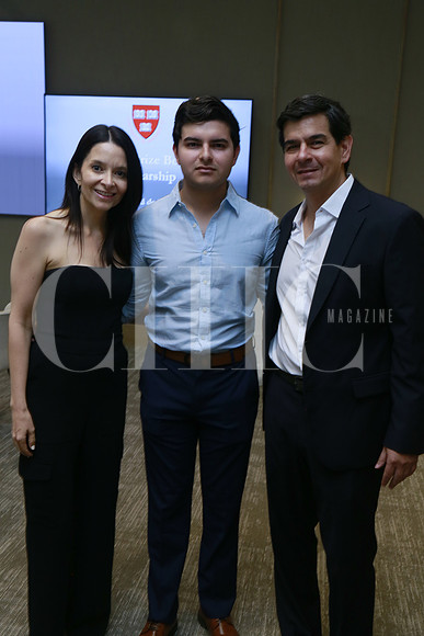 Georgina Yañez de Gutíerrez, Luis Gutíerrez y Gastón Gutíerrez