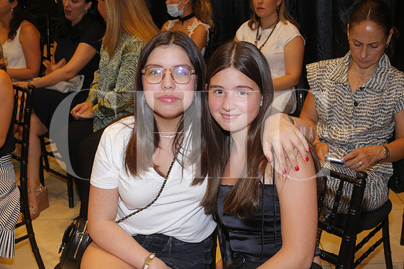 Roberta Davalos y Natalia Romo (1)
