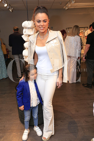 Salomon Cohen, Frida Sandler, Yael Sandler y Sophia Cohen 2