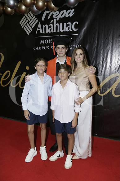 Alberto Lozano, Eugenio Lozano, Mauricio Lozano y Ana Cecilia Rodríguez