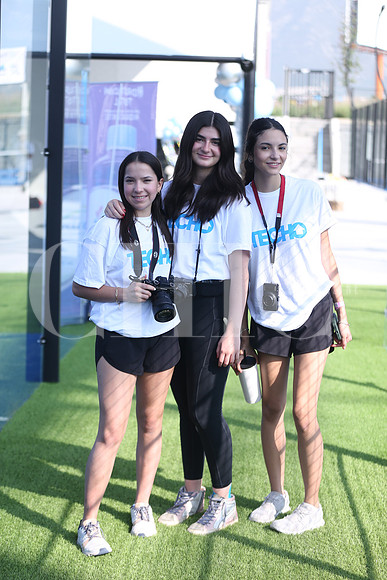 Vero Lobo, Valentina Farias y Denis Forneli