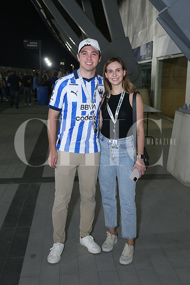 Eugenio Vallejo y Regina González 1