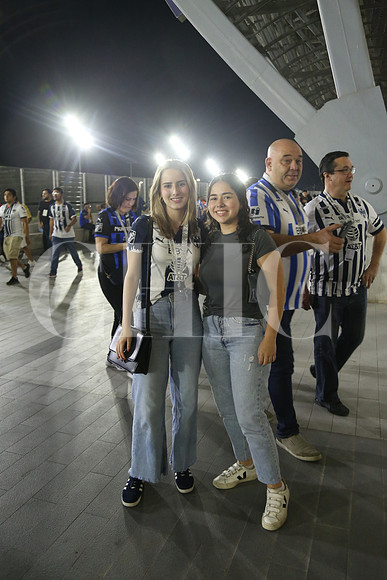Paulina Arce y Paola Medina