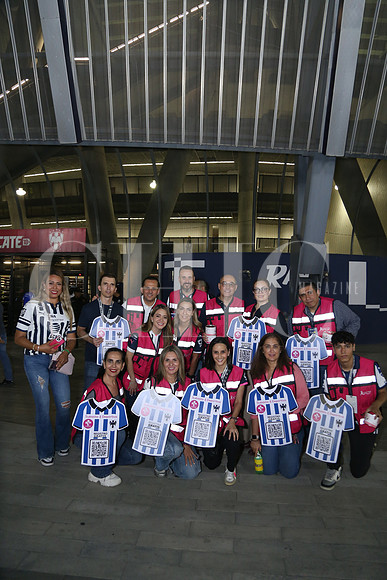 Voluntarios Cruz Rosa 0