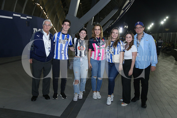 Gerardo Maiz, Santiago Palazuelos, Laura de la Garza, Isabel de Salvador, Valentina Salvador, Jimena Villarreal y(pdte)0