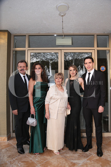 Rolando Esquer, Ivonne González, María González, Elizabeth Esquer y Marcelo Gutiérrez