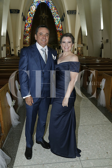 (papás del novio) Carlos Treviño y Margarita Derbez (2)