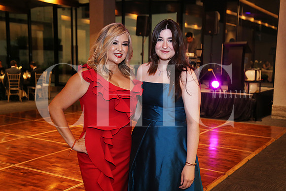 Karina Guzmán de De León y Estefano de León
