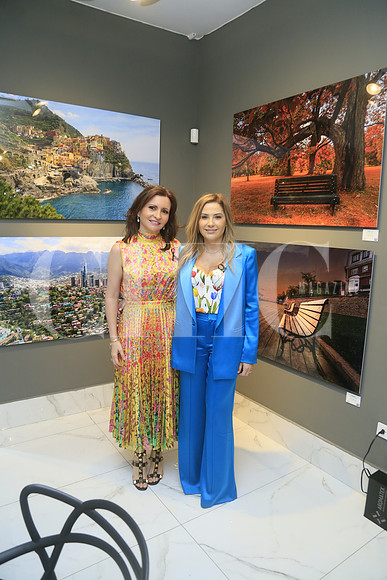 Cordelia Elizondo de Prestamo y Cytnhia Villarreal de González (2)
