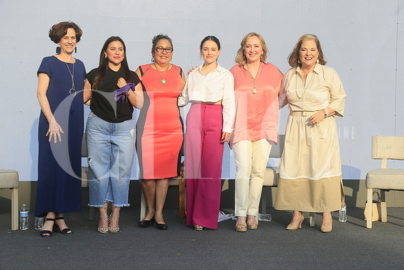 Denise Dresser, Olimpia Coral Melo, Graciela Tiburcio,Yara Cavazos, Sofia Segovia y Liliana Melo de Sada