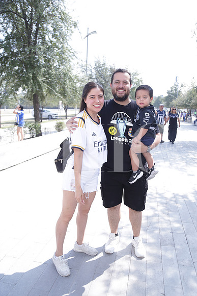 Belen Cabello, Isaac Uviña y Fernando Uviña1