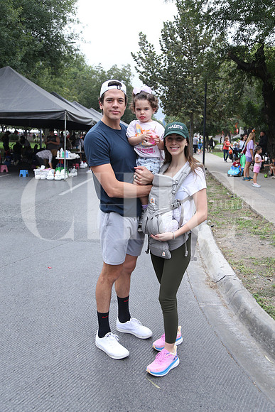 Roberto Segovia, Noa Segovia, Sofia Torres y Roberto Segovia1