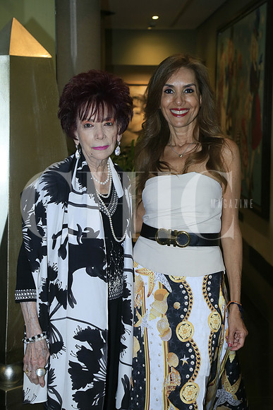 Lupina Vara de Mejia y Olga Mejia