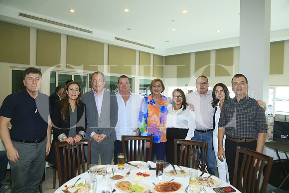 Alfonso Martínez PIlar Lozano, carlos garza, Miguel Flores, Lupita Guidi, Norma Benitez, Roberto farias, Consuelo Galvez y Eugenio Montiel