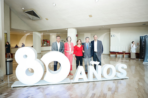 Eduardo Arrambide, Alberto Alegre, Isabel de Alegre, Pedro Madero, Mercedes Mader y Carlos Bejos (2)