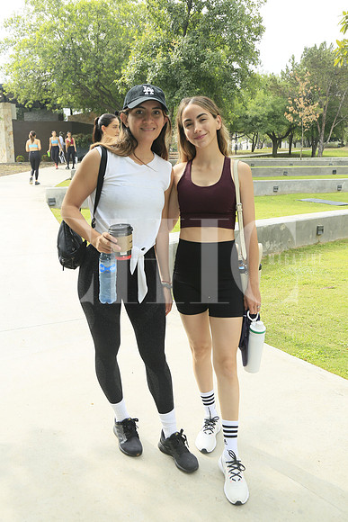 Ingrid Thompson y Dulce Caballero (2)