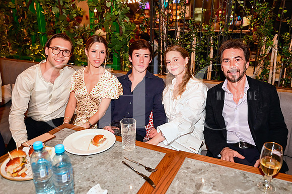 Roberto Clariond, Milena Garza,  David Garza, Cata Santos y Eudelio Garza