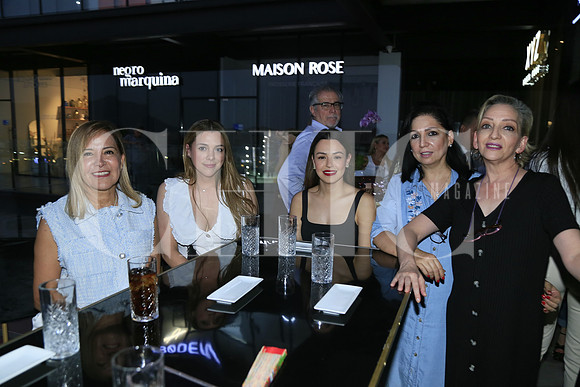 Elvira Garza, Chantal Siller, Nelly Garza, Belinda Lamas y Lorena Lamas